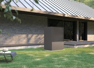 Kronoterm Adapt MAX warmtepomp buiten opgesteld
